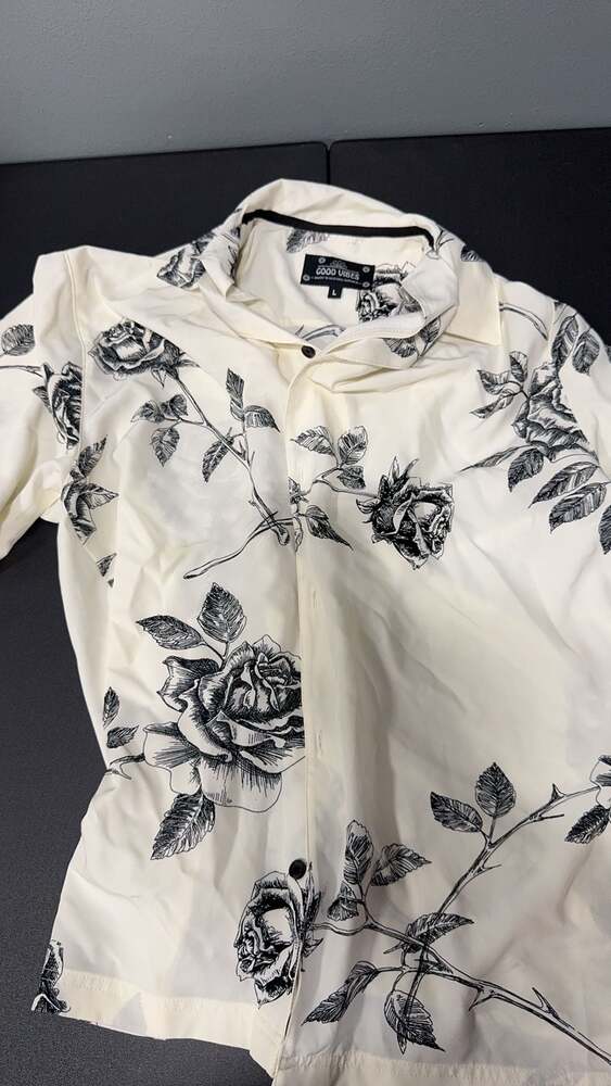 Good Vibes Men's Large Rose Floral Button-Up Shirt